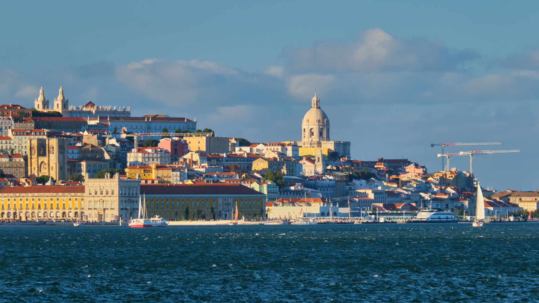 Naviguer sur la côte atlantique portugaise : Guide complet