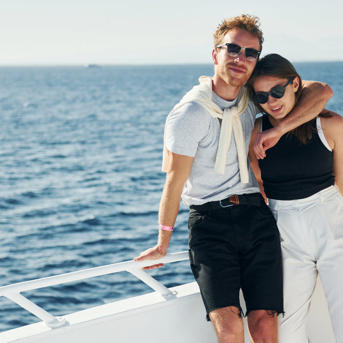 Dive into the world of nautical fashion: Chic and comfortable at sea